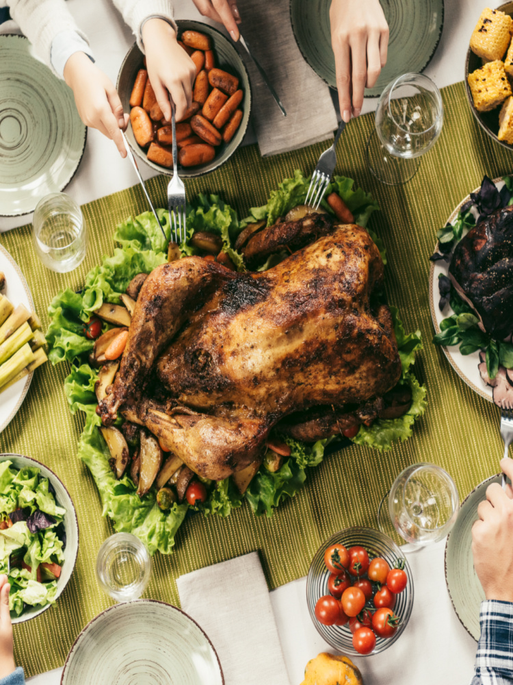 7 Thanksgiving Hosting Ideas For A Memorable Night - SUPREET THIARA
